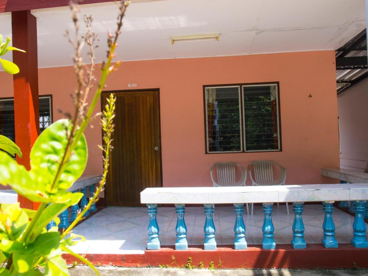 Gypsy Bungalow- Phi Phi Island Hotel Exterior photo